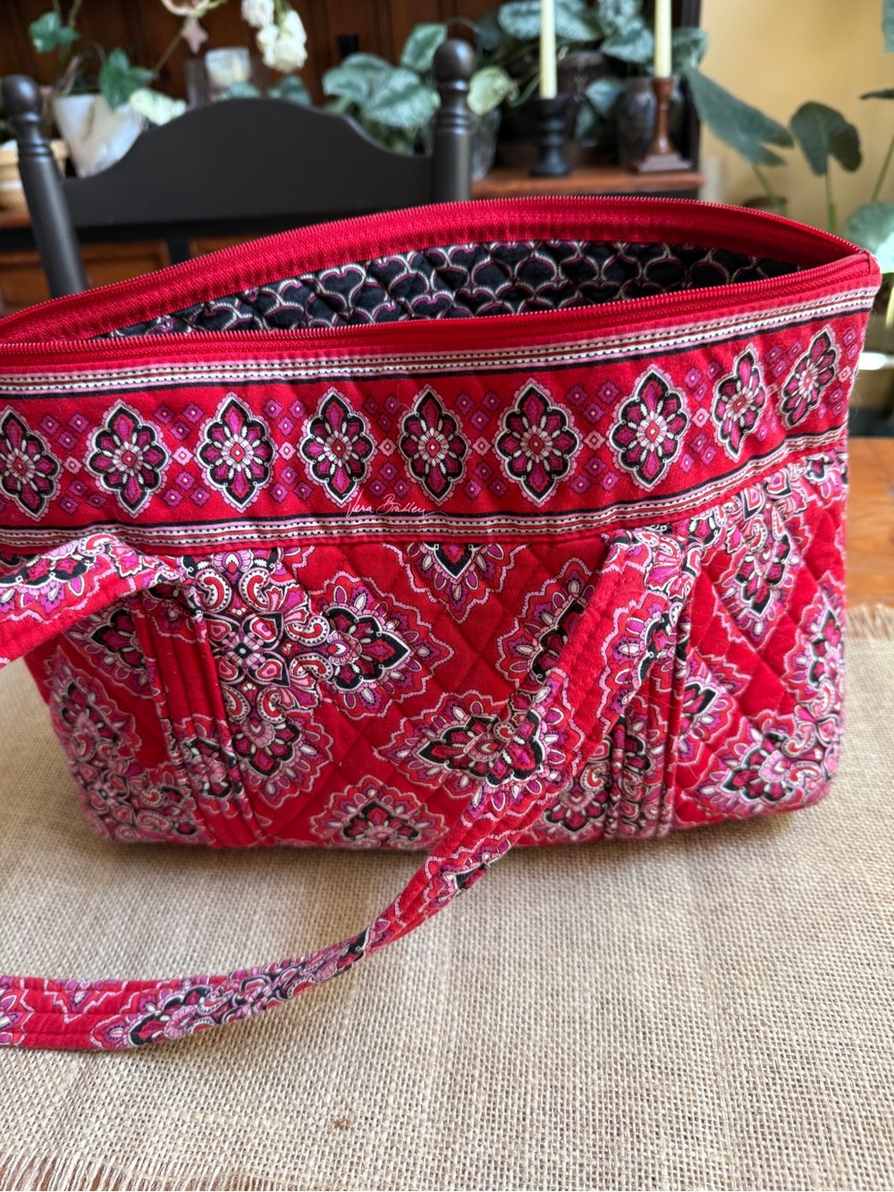 Vera Bradley Red Quilted Floral Medallion Shoulder Bag - Picture 2 of 3
